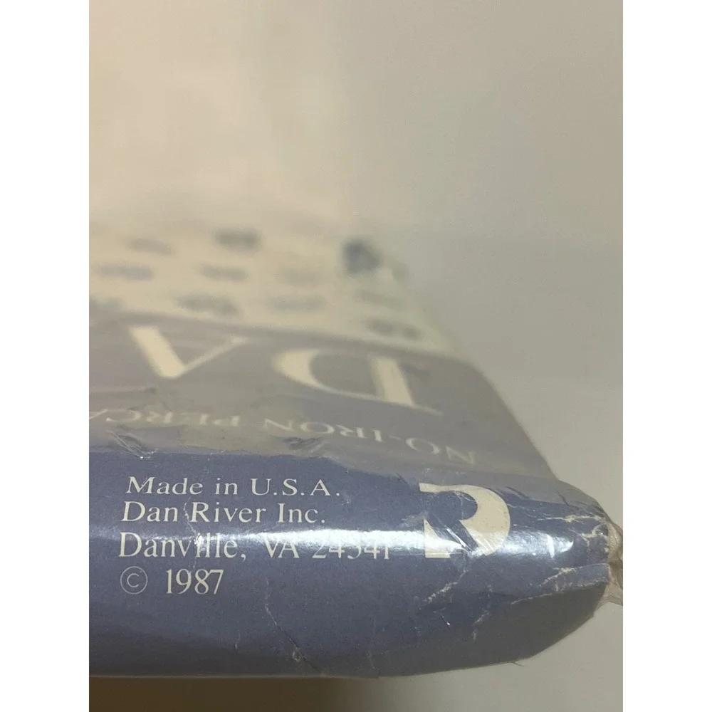 Vintage 1987 Dan River Twin Fitted Sheet Blue Floral Sprig Percale Made in USA